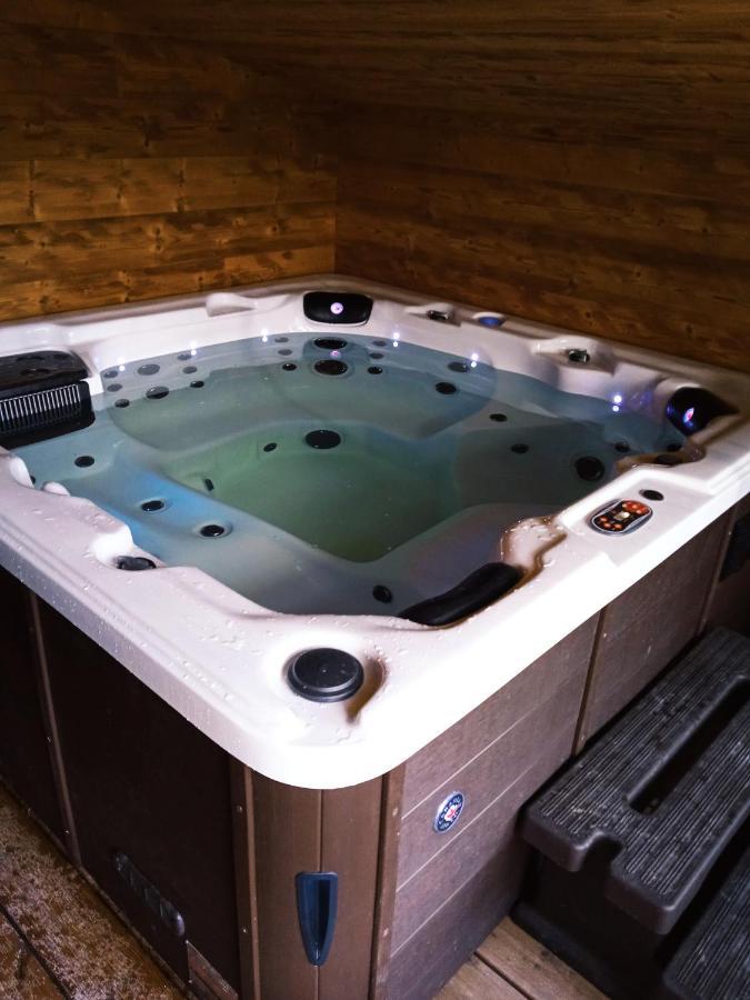 Gite Du Mas De La Finiere ,Avec Spa Interieur Chateaurenard Bagian luar foto